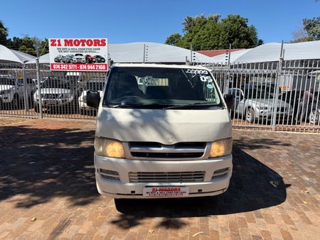 2005-Toyota-Quantum-25-D-4D-Panel-Van_2