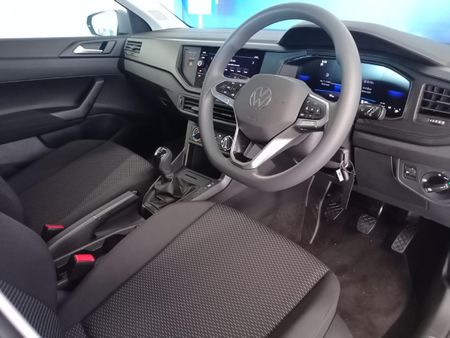 2026-Volkswagen-Polo-10-TSI_11