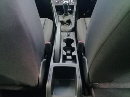 2026-Volkswagen-Polo-10-TSI_16