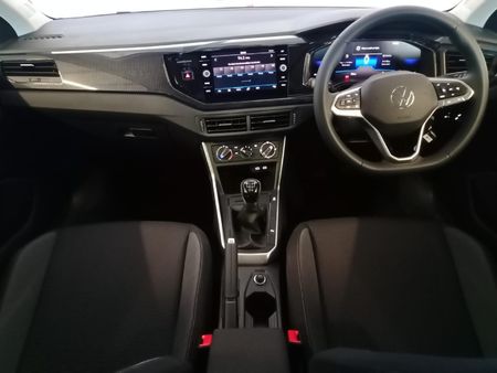 2026-Volkswagen-Polo-10-TSI-Life_11