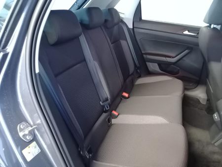 2026-Volkswagen-Polo-10-TSI-Life_15