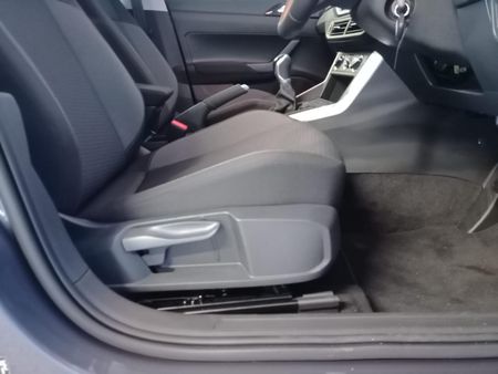 2026-Volkswagen-Polo-10-TSI-Life_16