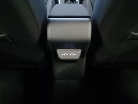 2026-Volkswagen-Polo-10-TSI-Life_25