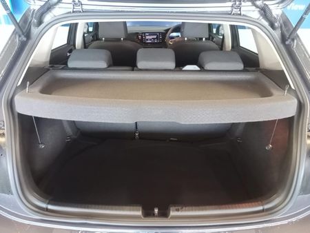 2026-Volkswagen-Polo-10-TSI-Life_26