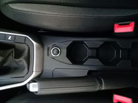 2026-Volkswagen-Polo-10-TSI-Life_29