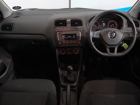 2022-Volkswagen-Polo-Vivo-14-Trendline-5-dr_12