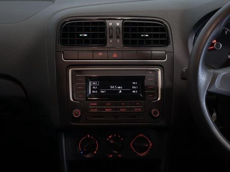 2022-Volkswagen-Polo-Vivo-14-Trendline-5-dr_16
