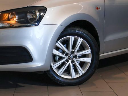 2022-Volkswagen-Polo-Vivo-14-Trendline-5-dr_5