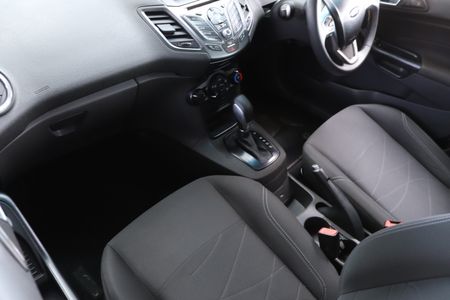 2017-Ford-Fiesta-10-EcoBoost-Trend-Auto-5-dr_13