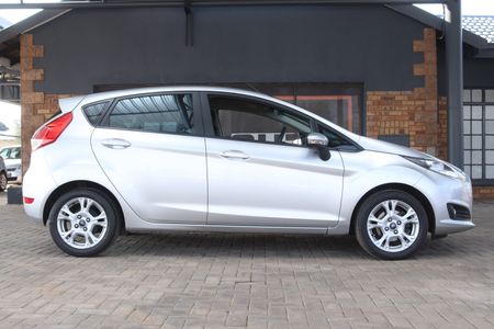 2017-Ford-Fiesta-10-EcoBoost-Trend-Auto-5-dr_15