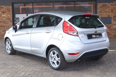 2017-Ford-Fiesta-10-EcoBoost-Trend-Auto-5-dr_20