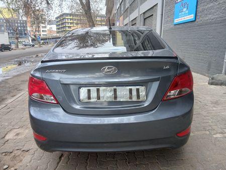 2020-Hyundai-Accent-16-GLS-Fluid_7