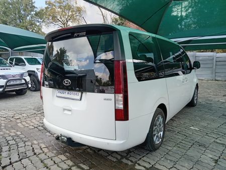 2021-Hyundai-Staria-22d-Executive-Auto_12