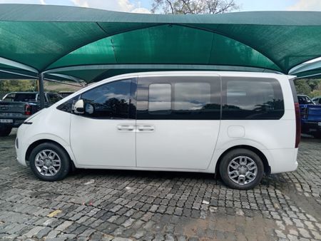 2021-Hyundai-Staria-22d-Executive-Auto_15