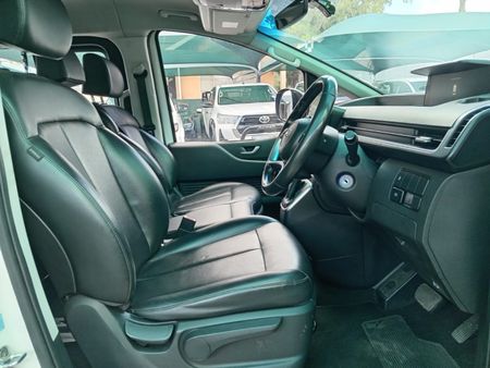 2021-Hyundai-Staria-22d-Executive-Auto_4