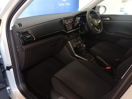 2026-Volkswagen-T-Cross-10-TSI-Auto_12