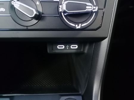 2026-Volkswagen-T-Cross-10-TSI-Auto_22