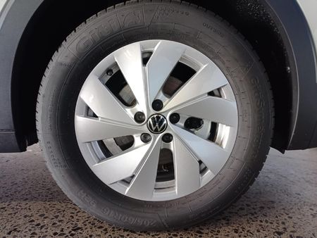 2026-Volkswagen-T-Cross-10-TSI-Auto_27