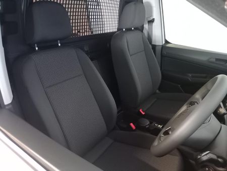 2025-Volkswagen-Caddy-Cargo-16i-81kw-Panel-Van_15