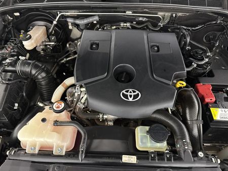 2020-Toyota-Fortuner-28-GD-6-4x4-Auto_12