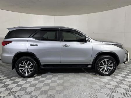 2020-Toyota-Fortuner-28-GD-6-4x4-Auto_15