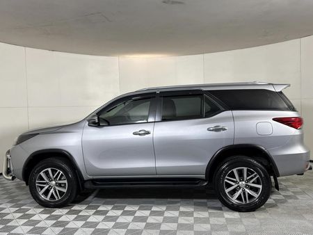 2020-Toyota-Fortuner-28-GD-6-4x4-Auto_17