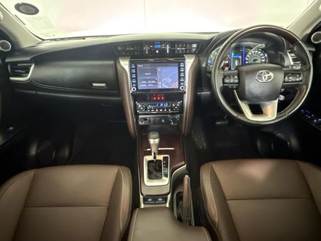 2020-Toyota-Fortuner-28-GD-6-4x4-Auto_1
