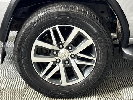 2020-Toyota-Fortuner-28-GD-6-4x4-Auto_6