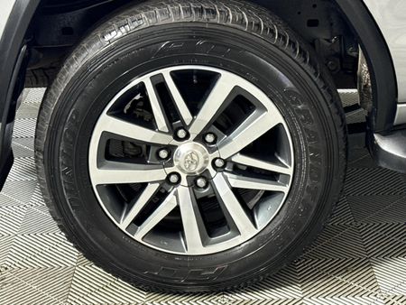 2020-Toyota-Fortuner-28-GD-6-4x4-Auto_7