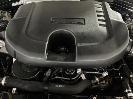 2023-Land-Rover-Defender-110-D300-HSE-X-Dynamic_12
