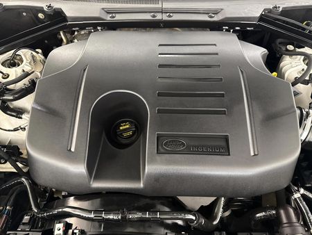 2022-Land-Rover-Defender-110-P400-HSE-294kW_13