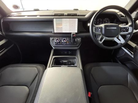 2022-Land-Rover-Defender-110-P400-HSE-294kW_1