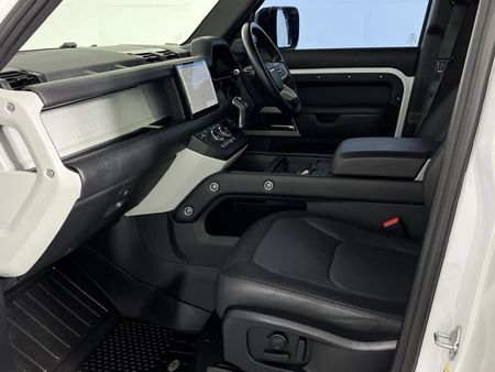 2022-Land-Rover-Defender-110-P400-HSE-294kW_8