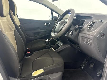 2017-Renault-Captur-900T-Blaze-66kW_9