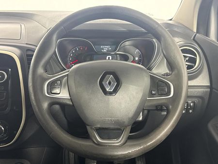 2017-Renault-Captur-900T-Blaze-66kW_12
