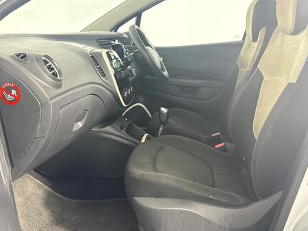 2017-Renault-Captur-900T-Blaze-66kW_8