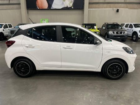 2025-Hyundai-Grand-i10-10-Motion_1