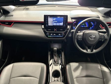 2023-Toyota-Corolla-Cross-18-GR-S_17