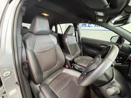 2023-Toyota-Corolla-Cross-18-GR-S_19