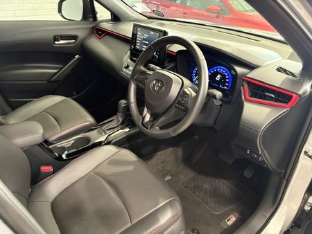 2023-Toyota-Corolla-Cross-18-GR-S_24