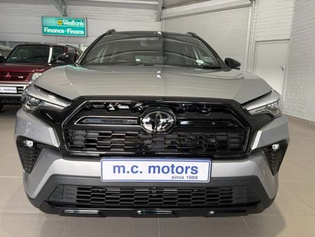 2023-Toyota-Corolla-Cross-18-GR-S_4