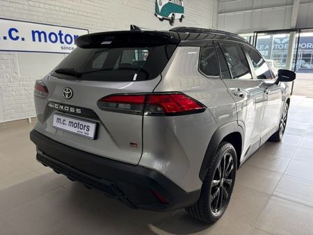 2023-Toyota-Corolla-Cross-18-GR-S_5