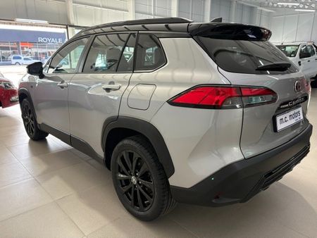 2023-Toyota-Corolla-Cross-18-GR-S_6
