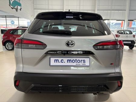 2023-Toyota-Corolla-Cross-18-GR-S_7