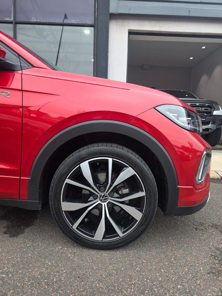 2025-Volkswagen-T-Cross-10-TSI-R-Line-Auto_2