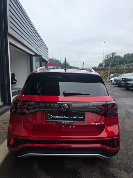 2025-Volkswagen-T-Cross-10-TSI-R-Line-Auto_4