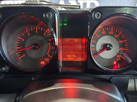 2021-Suzuki-Jimny-15-GLX_14