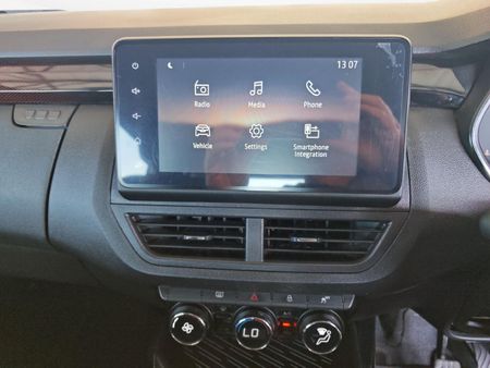 2022-Renault-Kiger-10T-Intens-Auto_9
