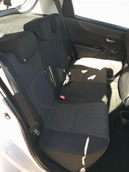 2014-Toyota-Yaris-13-Auto-5-dr_12