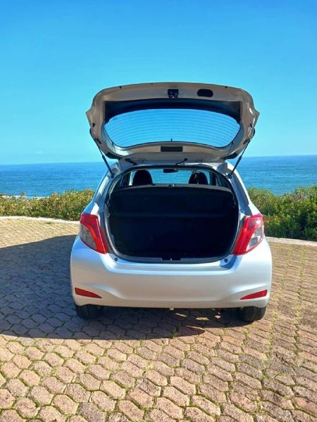 2014-Toyota-Yaris-13-Auto-5-dr_13